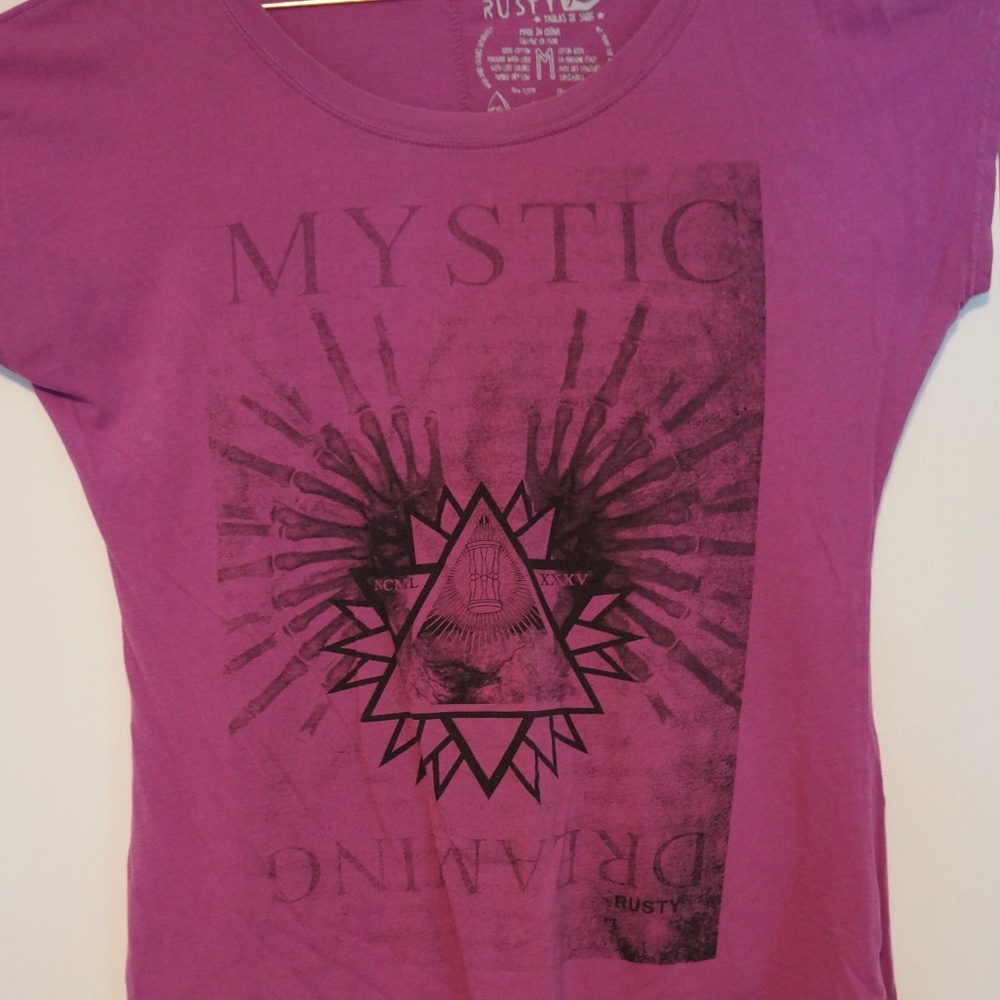 Graphic T-shirt with Back Zipper